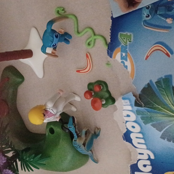 Playmobil super 4 dinosaur set - Picture 3 of 4